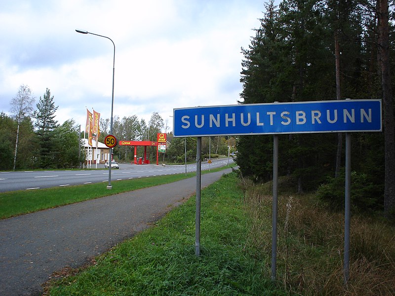 File:Sunhultsbrunn 2006 10 08.JPG