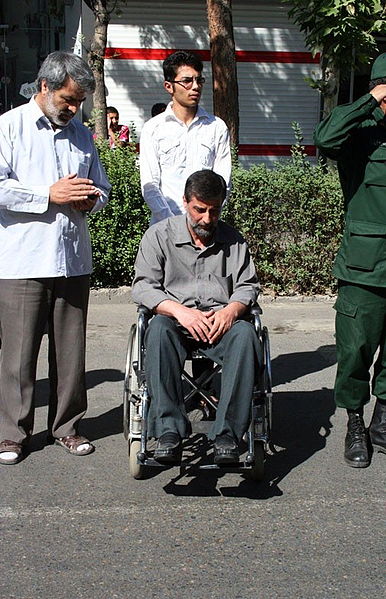 File:Veteran-Head down-Wheelchair-Nishapur.jpg