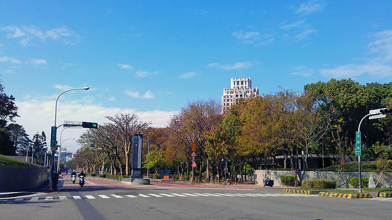 File:西屯路.jpg