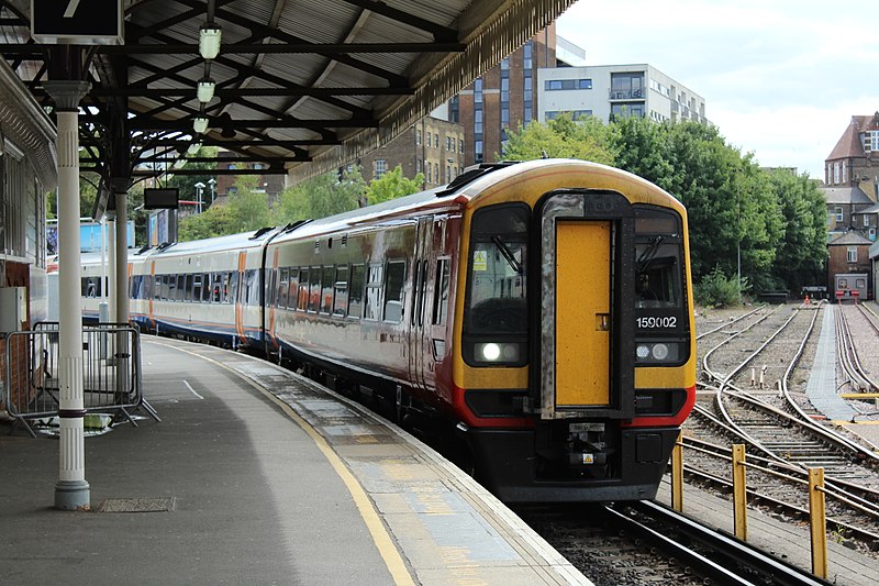 File:Class159002 at Clapham Jcn.jpg