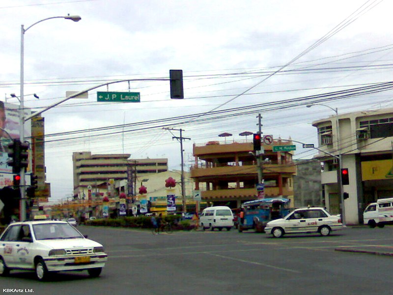 File:Davao Traffic Light.jpg