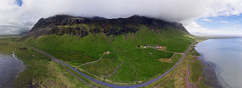 File:Eyjafjallajökull Aerial Panorama.jpg