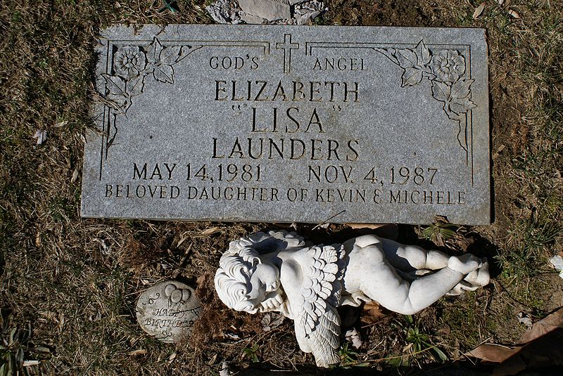 File:Lisa Launders Grave 300.jpg