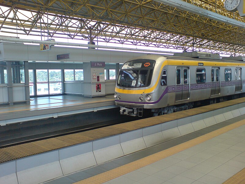 File:MRT-2 J. Ruiz Station.jpg