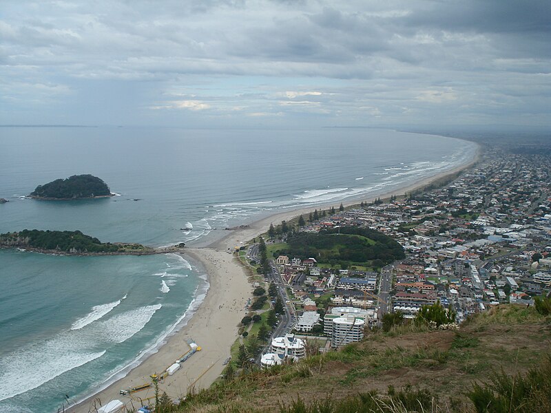 File:Mt Manganui view.jpg