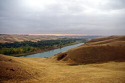 Восход солнца на реке