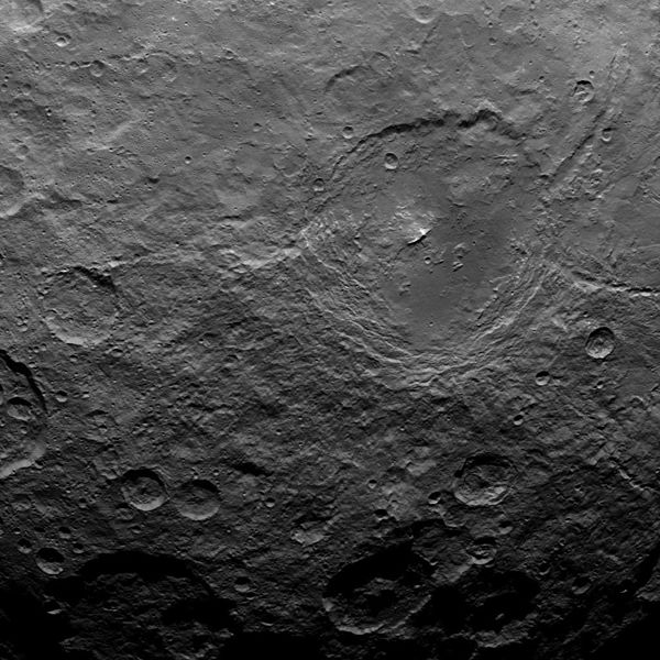 File:PIA19597-Ceres-DwarfPlanet-Dawn-2ndMappingOrbit-image29-20150625.jpg