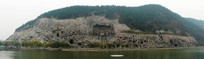 File:Longmen Grottoes Pano.JPG