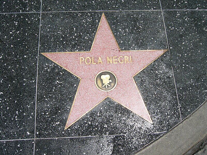 Файл:Pola negri hollywood.JPG