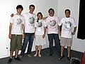 Pilaf, Pybalo, Julie, Cinabrium y Zuirdj, luciendo las Wikiremeras.