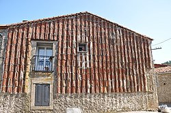 Traditional houses in Umbrías