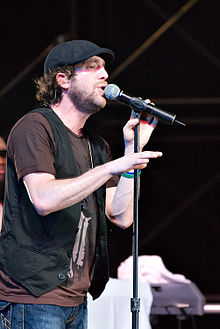 Yamin performing live at Live & Loud Kuala Lumpur 2007 in at the Bukit Kiara Equestrian Park in Kuala Lumpur, Malaysia, on December 1, 2007