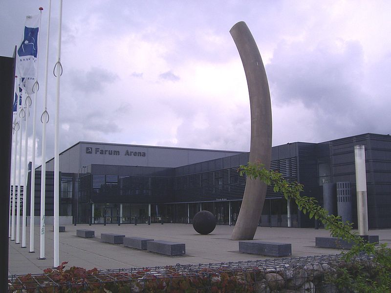 File:Farum Arena-01.jpg