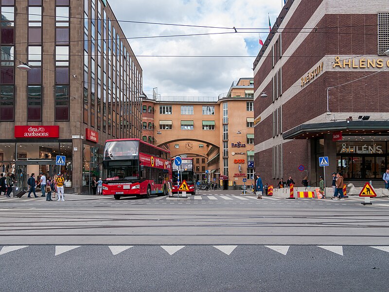 Файл:Klarabergsgatan, Stockholm (P1090605).jpg