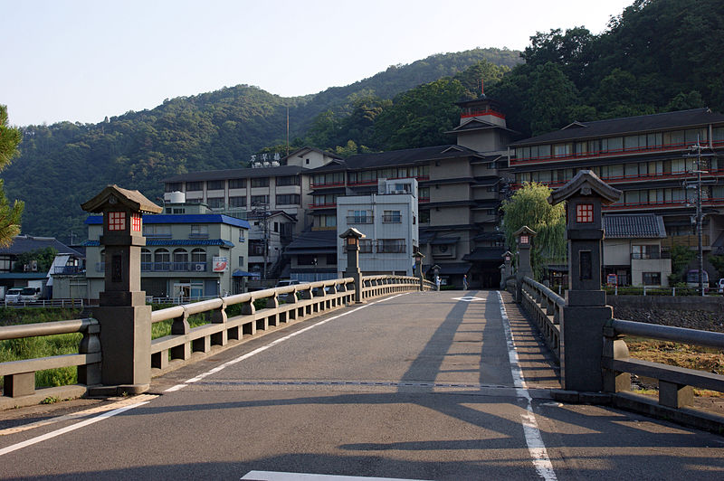 File:Misasa onsen14n4592.jpg