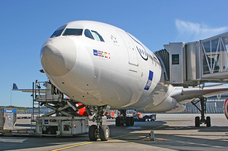 File:SASa330atgateonpierF Publish.jpg