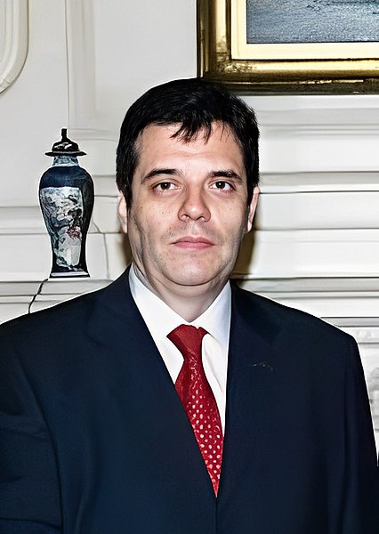 Файл:Vojislav Koštunica (digitally altered).jpg