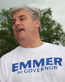 Tom Emmer wearing an "Emmer for Governor" shirt