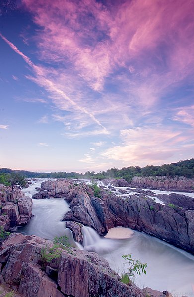 Файл:Great Falls in purple.jpg