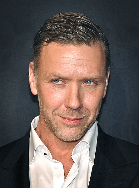 File:Mikael Persbrandt, skådespelare.jpg