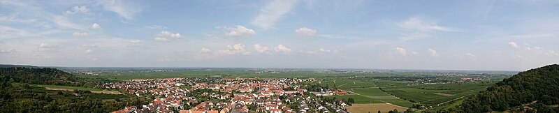 File:Panorama Wachtenburg Wachenheim.jpg