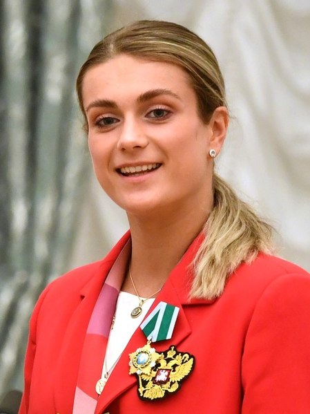 Файл:Polina Komar 2021cr.jpg