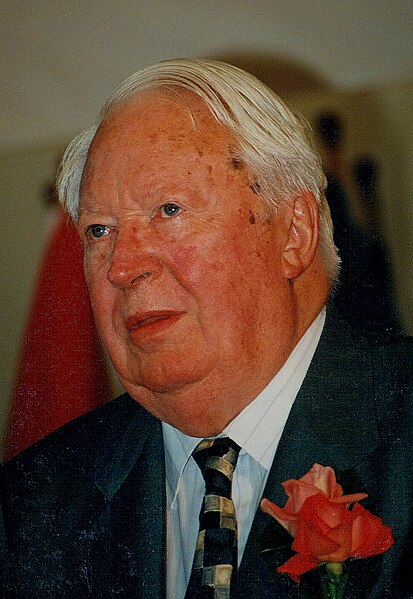 File:Sir Edward Heath 1995.jpg