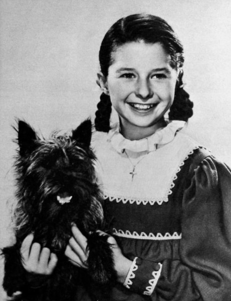 File:Virginia Weidler and Toto.jpg