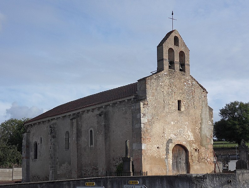 Файл:Eglise de Bost.jpg