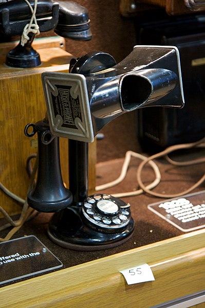 File:Hush-a-phone pedestal model.jpg