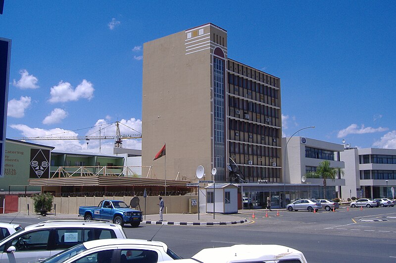 Archivo:Angolan Embassy in Windhoek.jpg