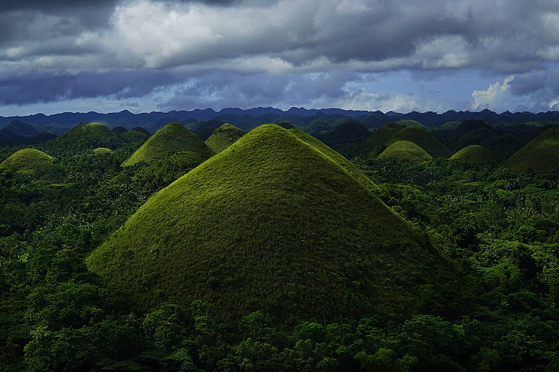 File:Bohol - Chocolate Hills.jpg