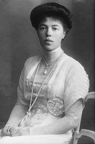 Archivo:Grand Duchess Olga Alexandrovna.jpg