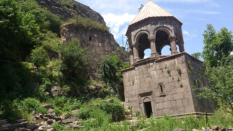 File:Kobayr Monastery 09.jpg