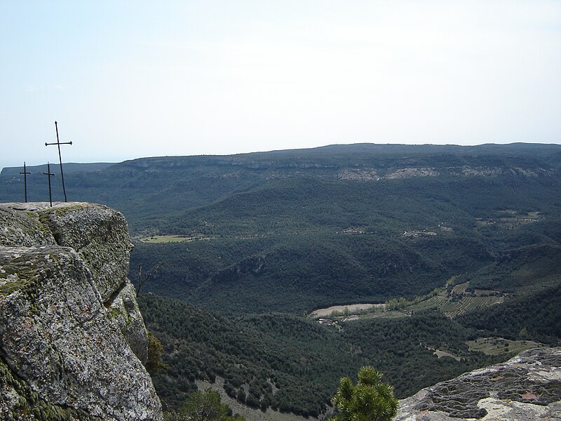 File:Les tres creus.JPG