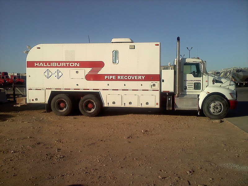 File:Pipe Recovery Wireline Truck.jpg