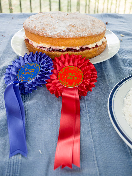 File:Victoria sponge (14287044448).jpg