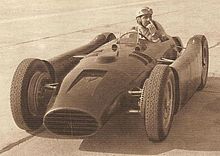 Photo d'Alberto Ascari sur Lancia D50 en test en 1954