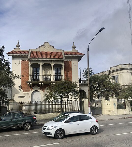 Archivo:Edificio Lavalleja6.jpg