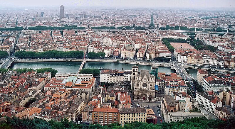 Archivo:Lyon vue depuis fourviere.jpg