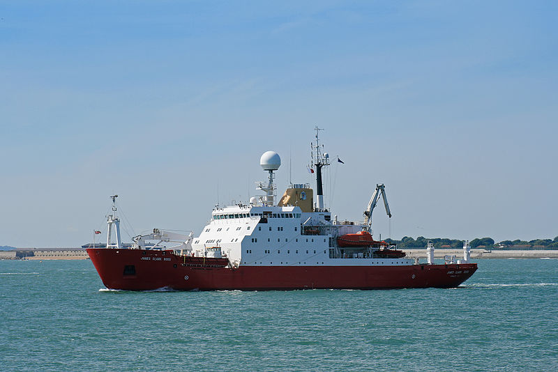 File:RRS James Clark Ross.jpg