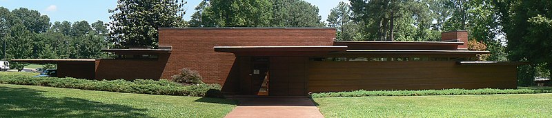 Archivo:Rosenbaum House Rear Pano.jpg