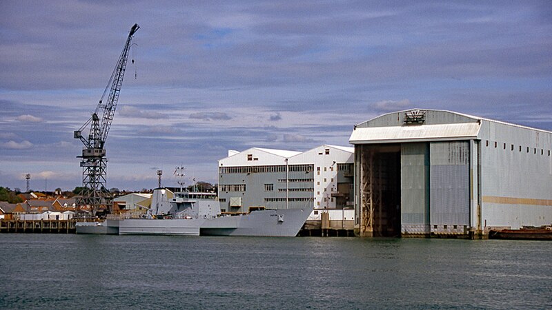 File:Vosper shipyard Woolston.jpg