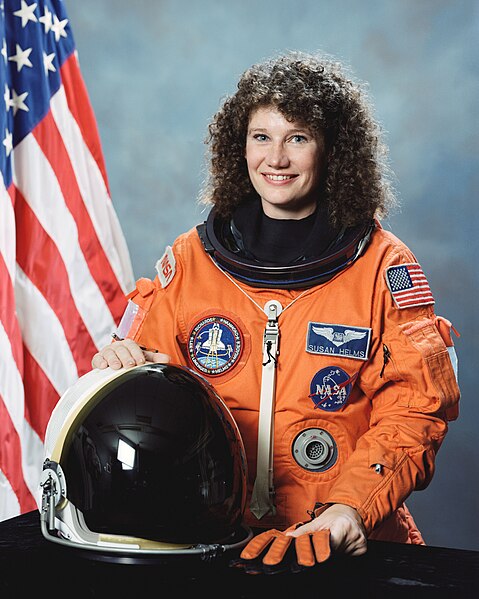 Файл:Astronaut-susan-j-helms 35633635475 o.jpg