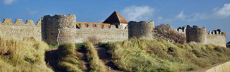 File:Portchester castle 05.jpg