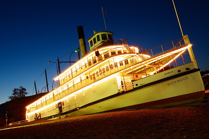 File:SS Sicamous Long Exposure.jpg