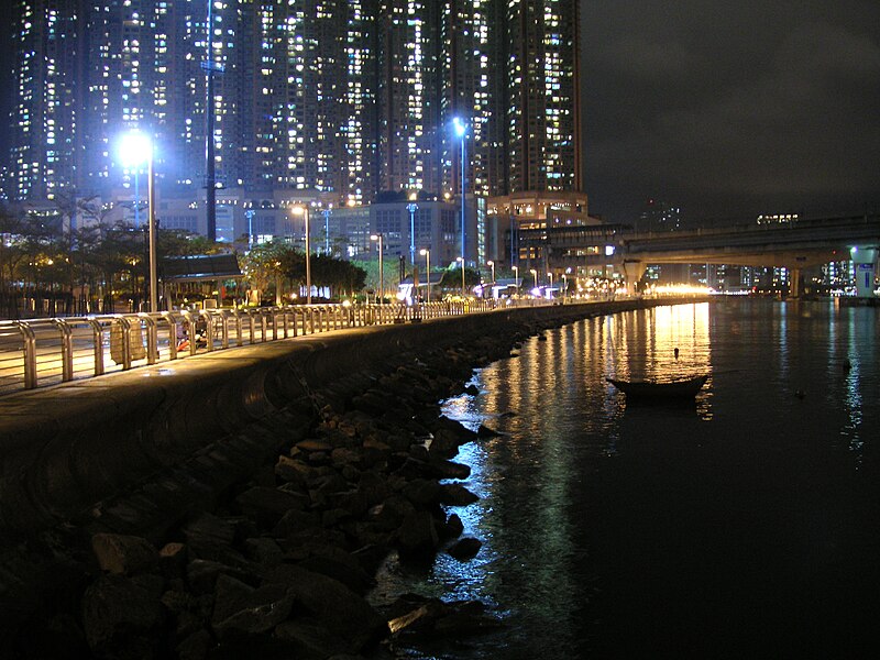 File:Tsing Yi Promenade.jpg