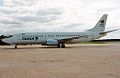 Boeing 737-4Y0 (XA-SCA) de TAESA en el Aeropuerto Internacional de Cancún.