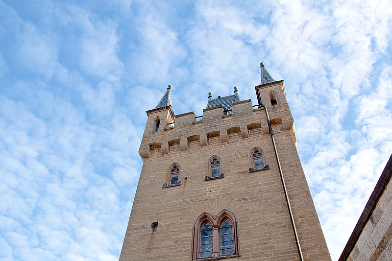 File:Burg Hohenzollern (31).jpg