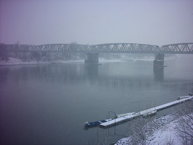 File:Cremona Po Bridge.jpg